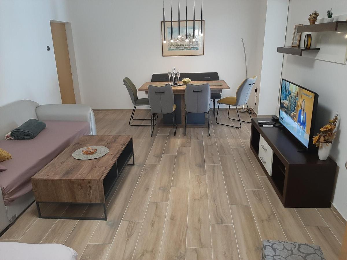 Apartments Borna Drage Extérieur photo