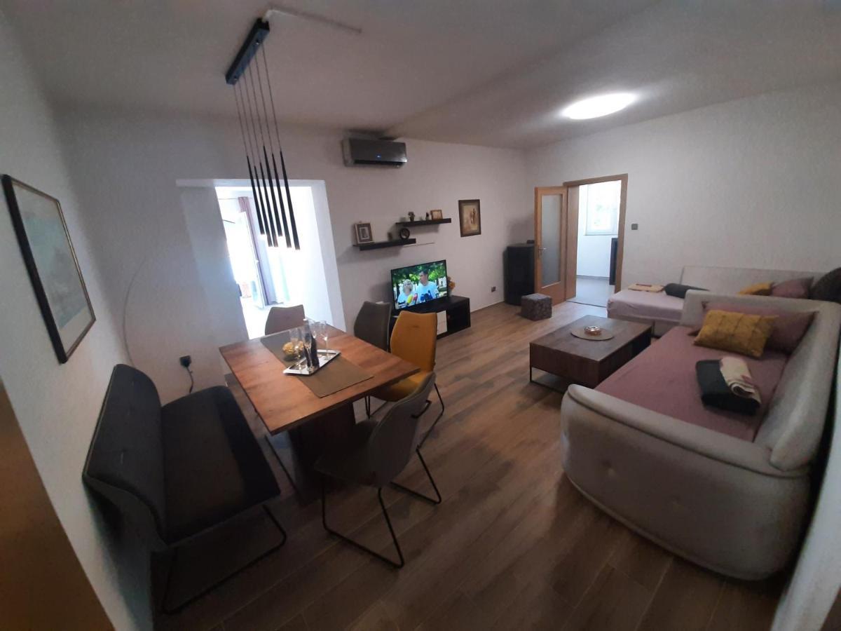 Apartments Borna Drage Extérieur photo